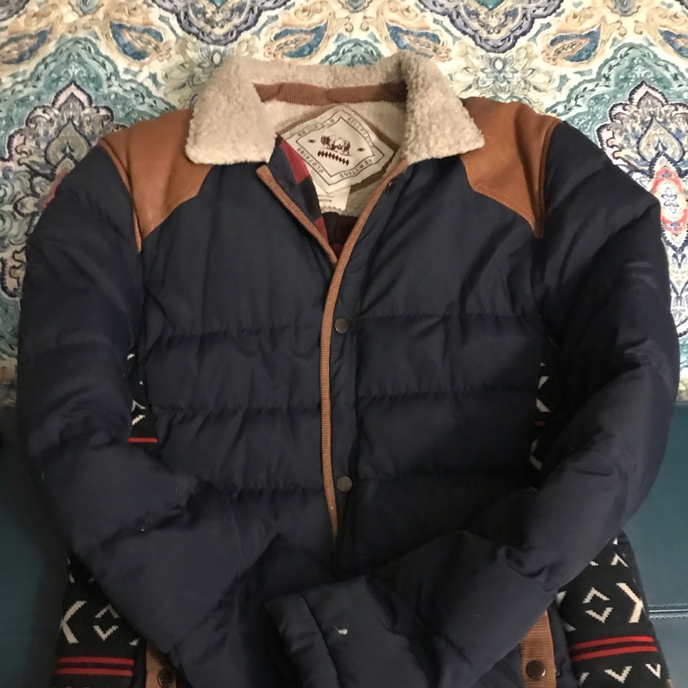 Sz Medium in European Coat ; Pretty Fitting kk 4